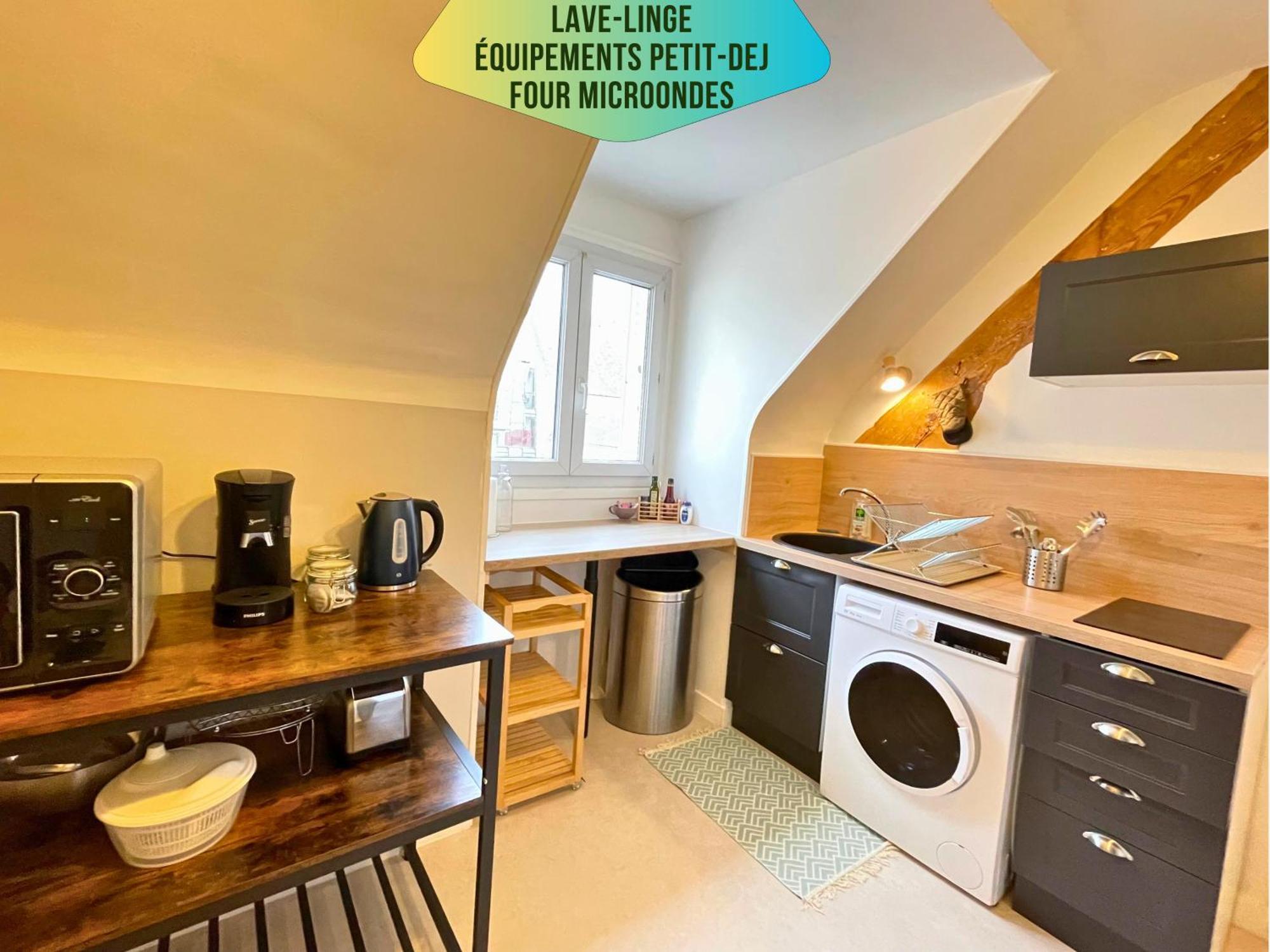 Le Corneille - Ideal Pros & Couples - Centre Historique - Chateau 5Min - Gare 10Min - Au Calme - Fibre Compiegne Luaran gambar