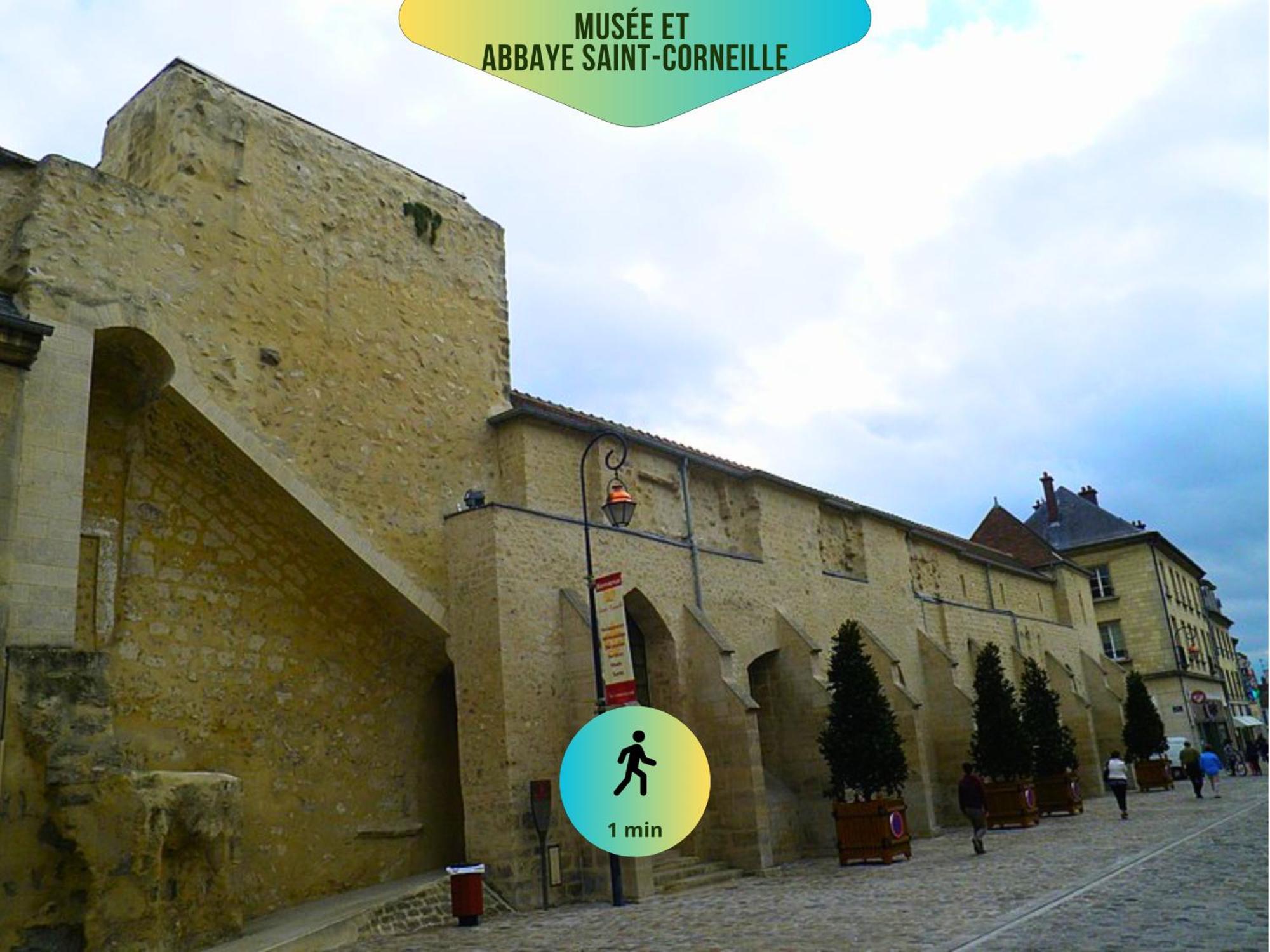Le Corneille - Ideal Pros & Couples - Centre Historique - Chateau 5Min - Gare 10Min - Au Calme - Fibre Compiegne Luaran gambar