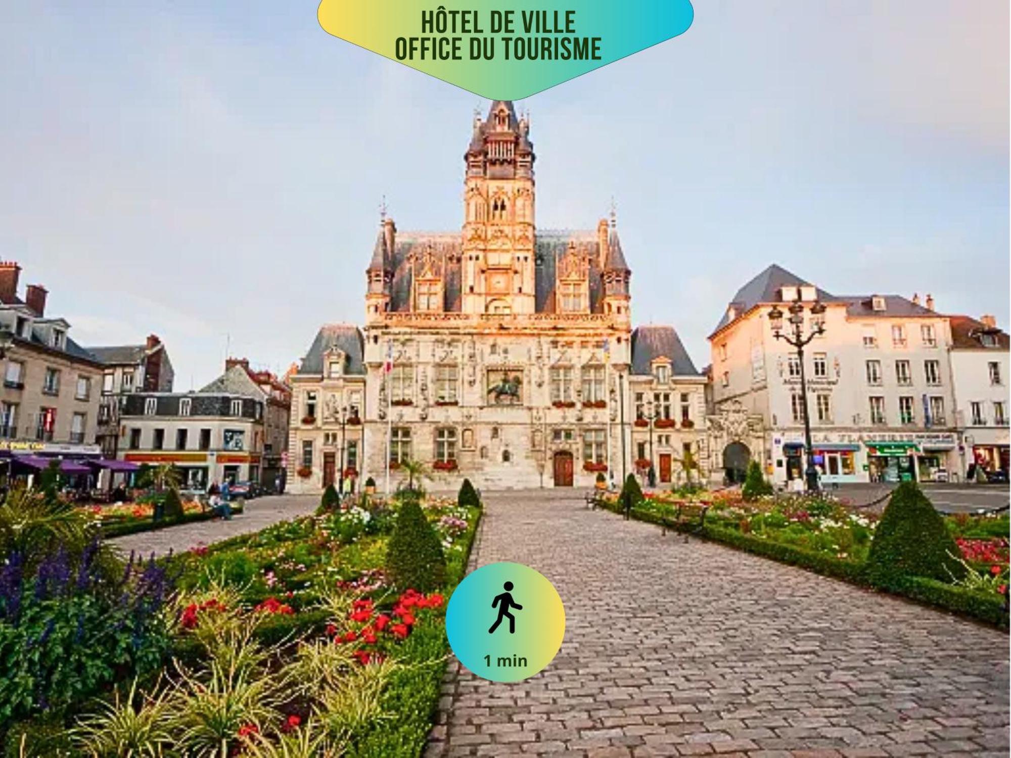 Le Corneille - Ideal Pros & Couples - Centre Historique - Chateau 5Min - Gare 10Min - Au Calme - Fibre Compiegne Luaran gambar