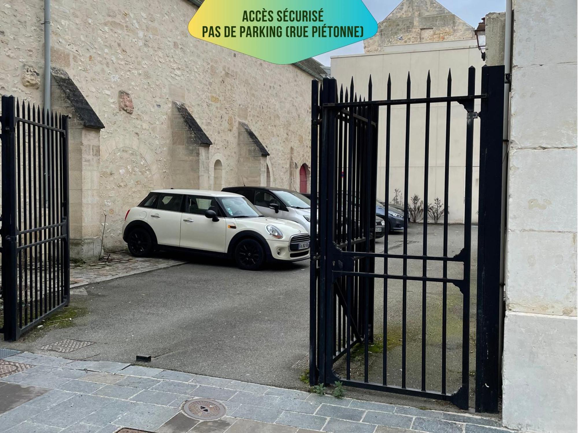 Le Corneille - Ideal Pros & Couples - Centre Historique - Chateau 5Min - Gare 10Min - Au Calme - Fibre Compiegne Luaran gambar